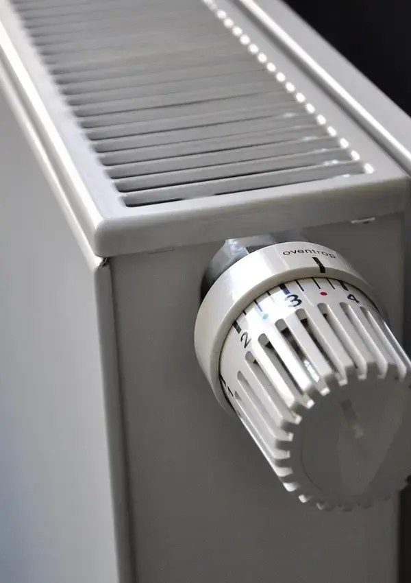 Hvad er centralvarme? Hemmeligheden bag komfortable hjem og lavere varmeregninger