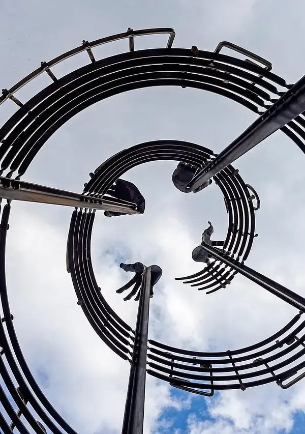 Hvordan laver man en faskine? Trin for trin gør det selv guide til effektiv dræning