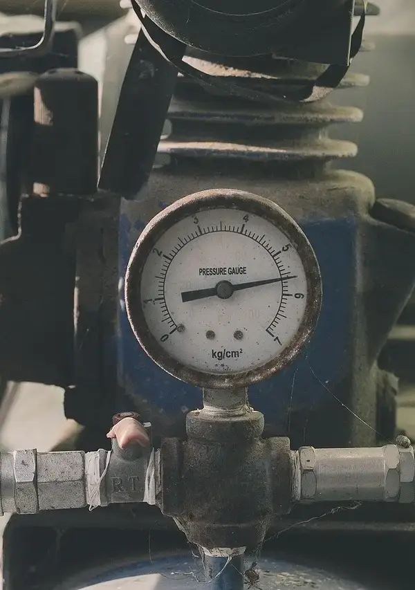 Hvordan virker luft til vand varmepumpe? Hemmeligheden bag billig, grøn varme til dit hjem