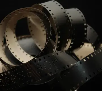 Kan solfilm på ovenlysvinduer dæmpe sommervarmen tilstrækkeligt?